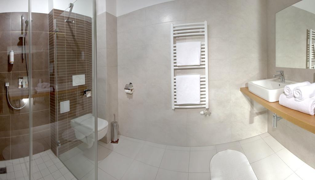 Sareza Hotel Οστράβα Εξωτερικό φωτογραφία