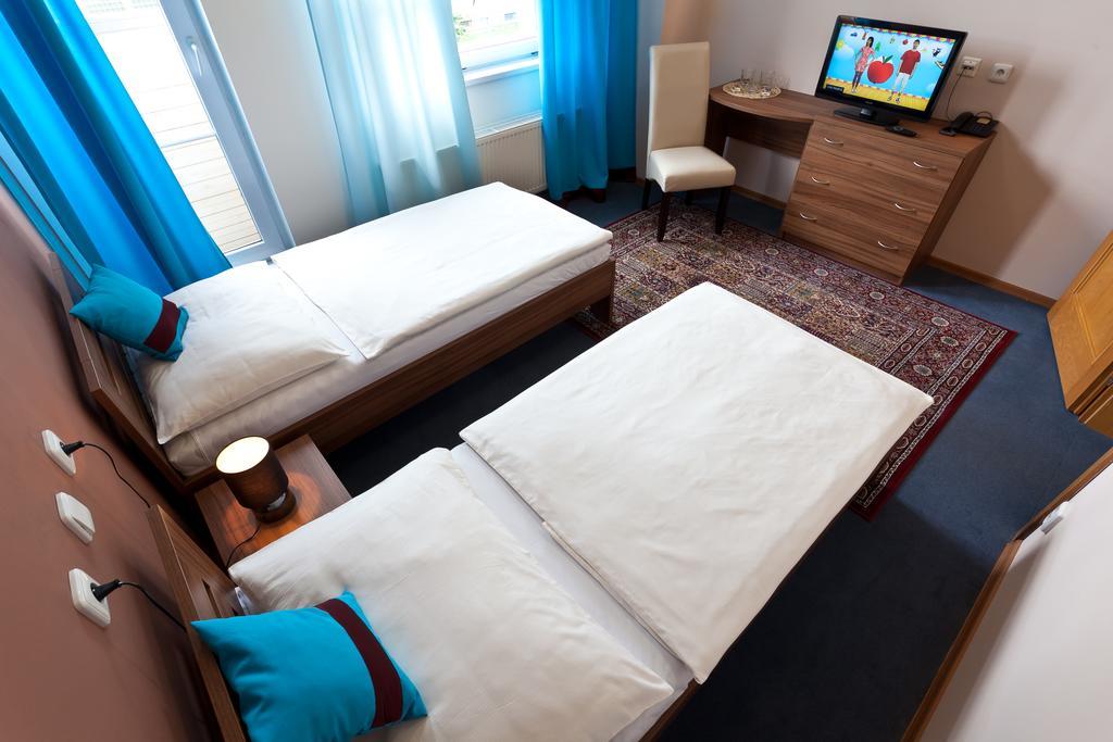 Sareza Hotel Οστράβα Εξωτερικό φωτογραφία