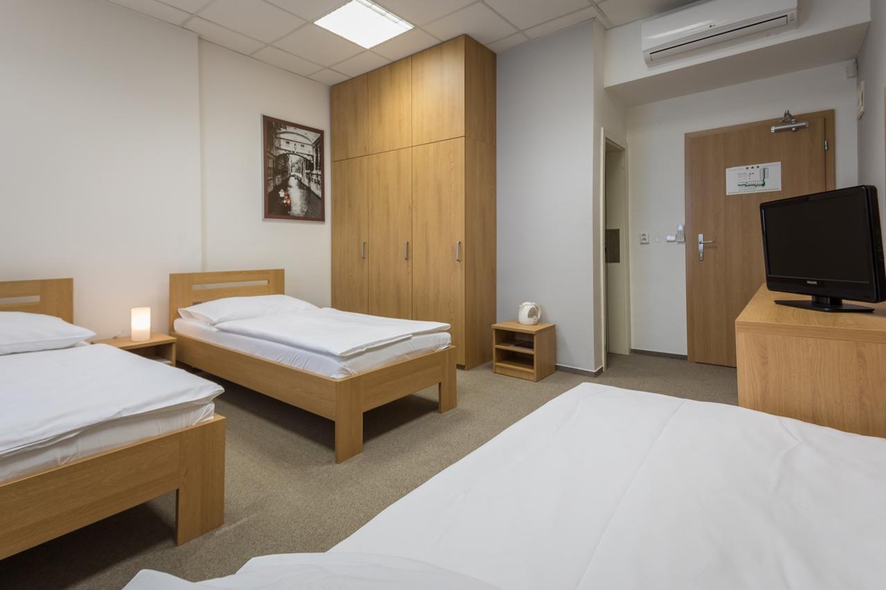 Sareza Hotel Οστράβα Εξωτερικό φωτογραφία