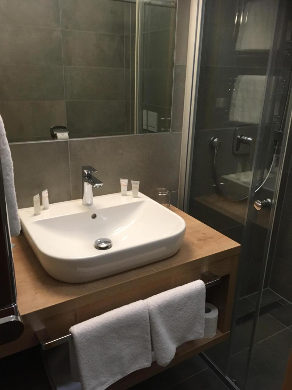 Sareza Hotel Οστράβα Εξωτερικό φωτογραφία
